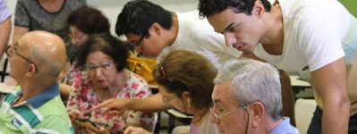 ICMC busca voluntários para atuar em projeto de letramento digital de idosos